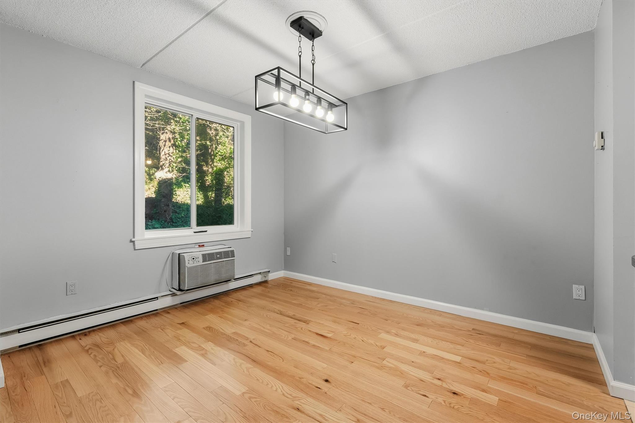130 Colonial Parkway, Unit 3L photo 17