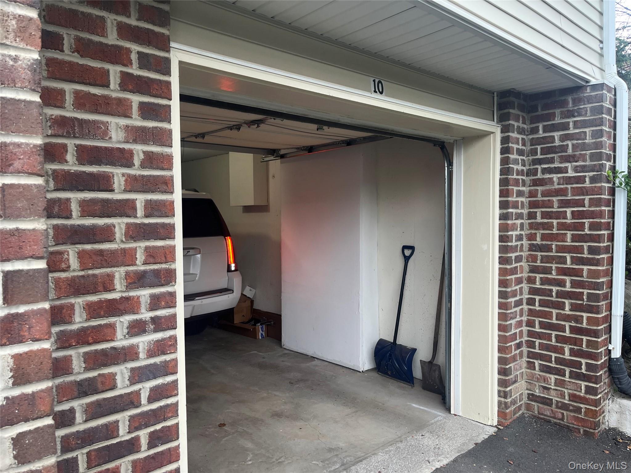 18 Deer Ct Drive, Unit Building 1 photo 14