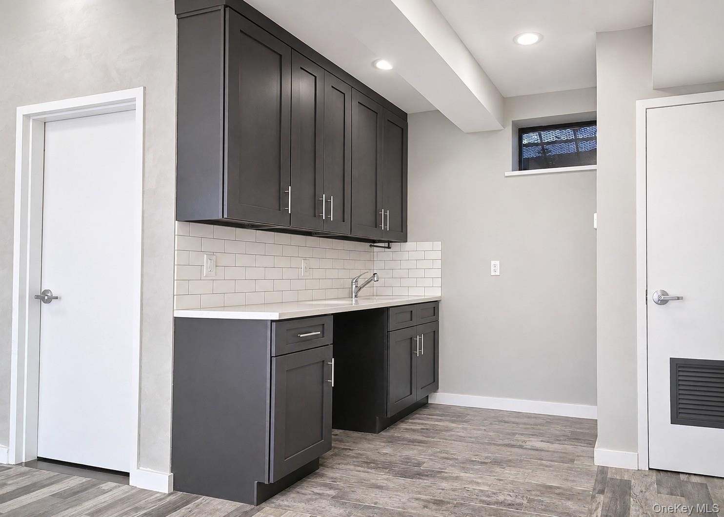 574 aka 576 Kimball Avenue, Unit 1 photo 6