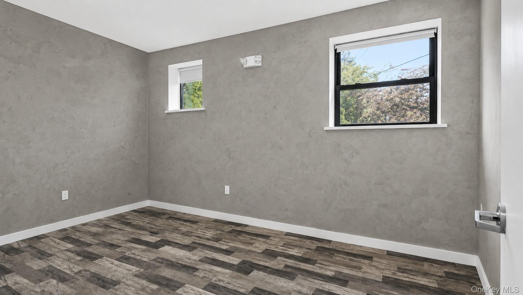 574 aka 576 Kimball Avenue, Unit 1 photo 4