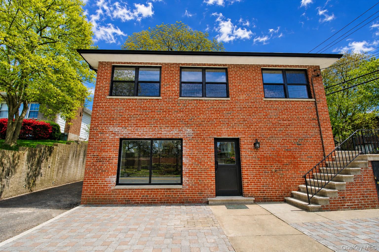 574 aka 576 Kimball Avenue, Unit 1 photo 2