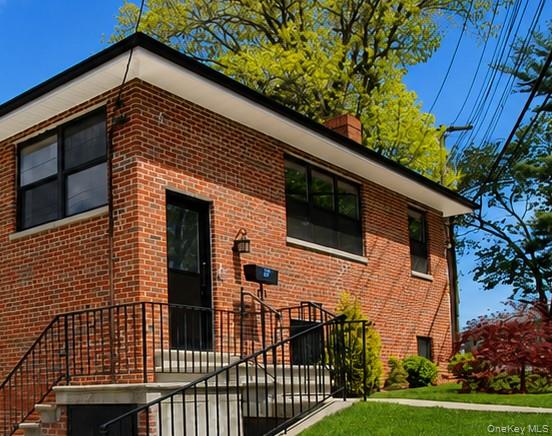 574 aka 576 Kimball Avenue, Unit 2 photo 2