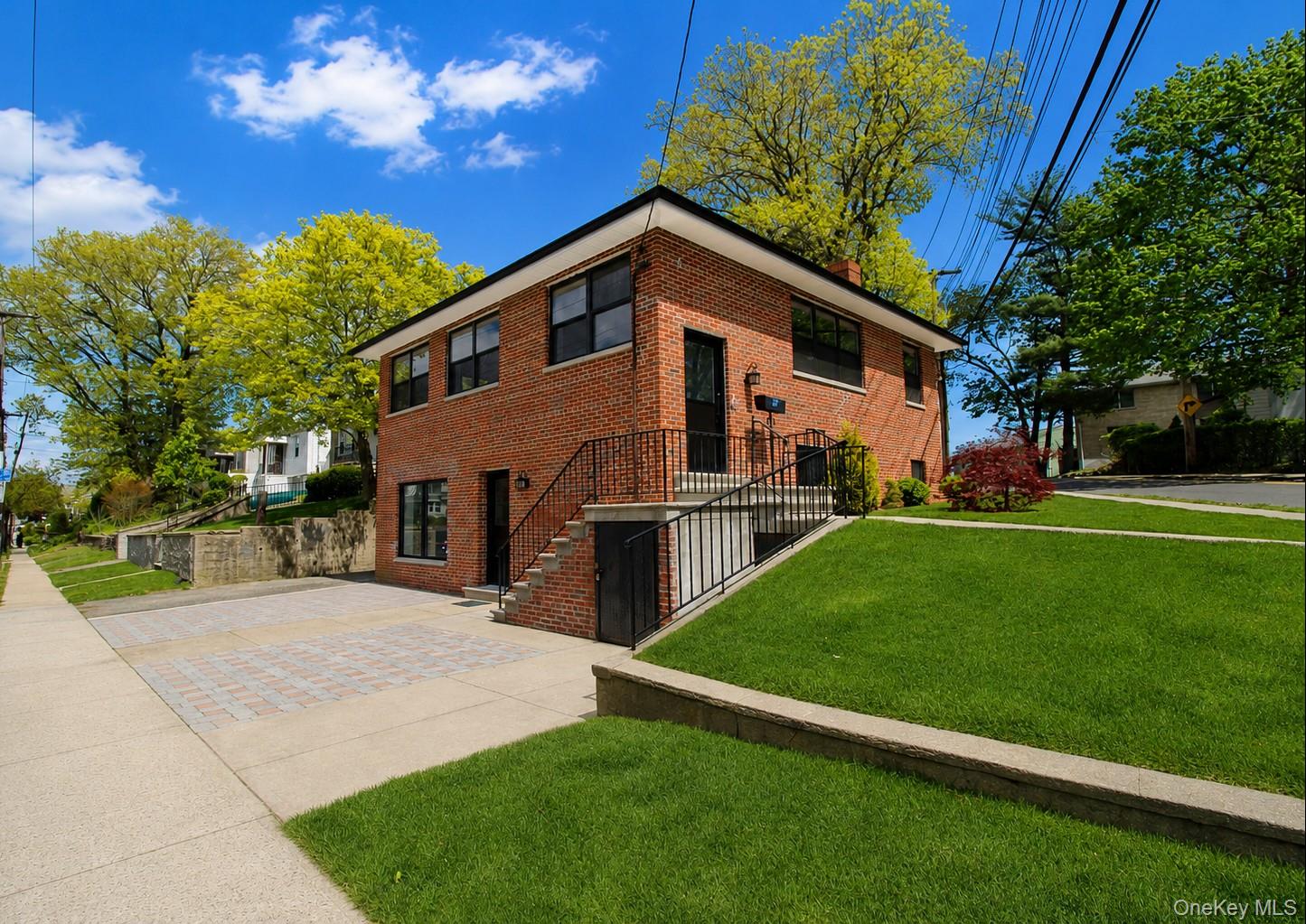 574 aka 576 Kimball Avenue, Unit 2