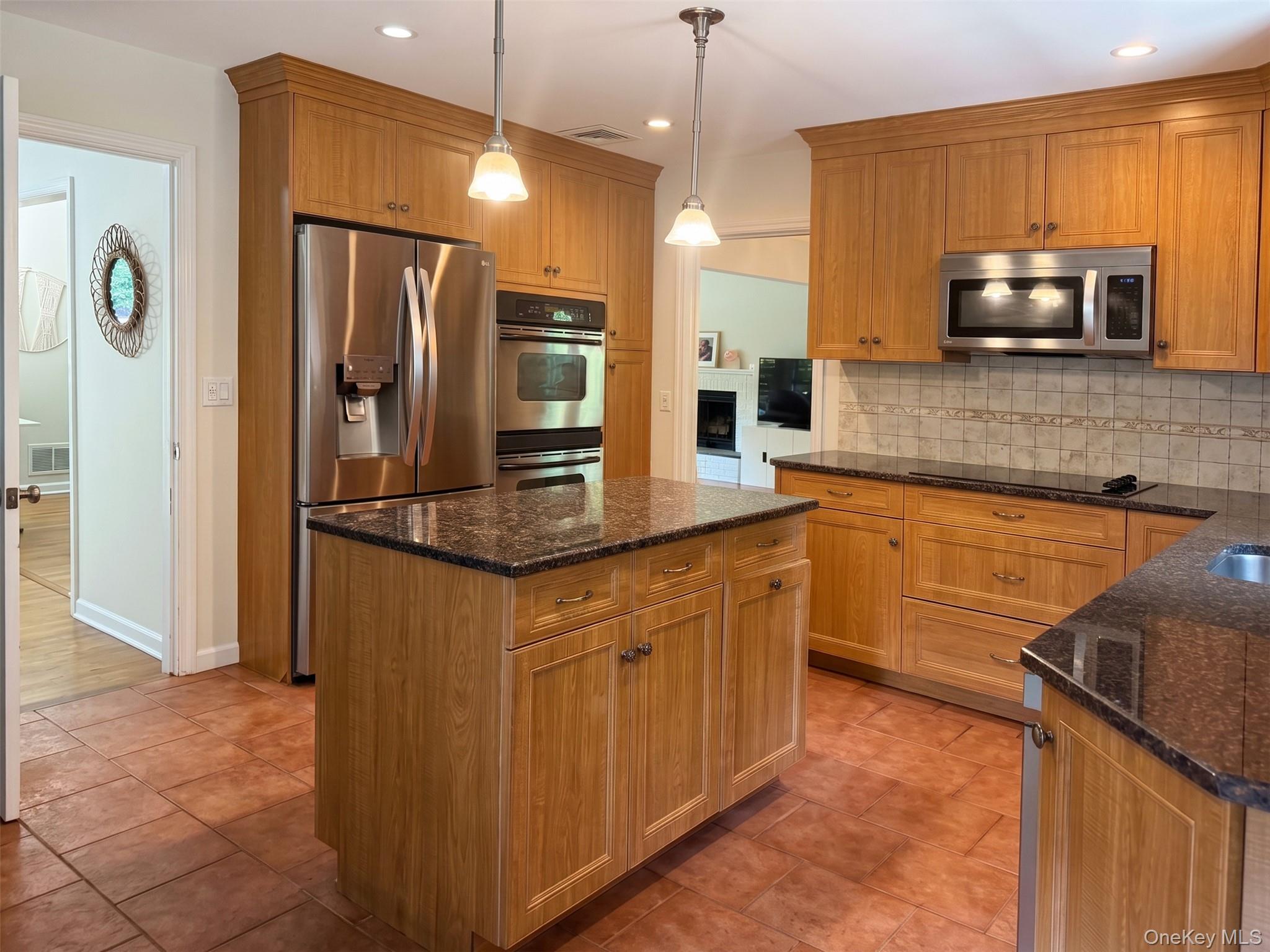 10 Forest Lane – For Rent photo 6