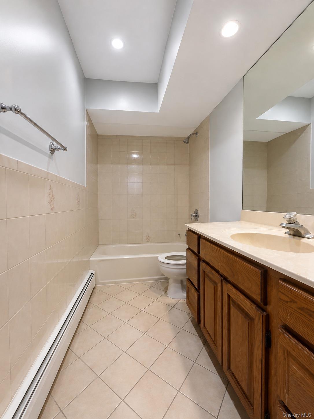 676 Bohemia Parkway – For Rent photo 7