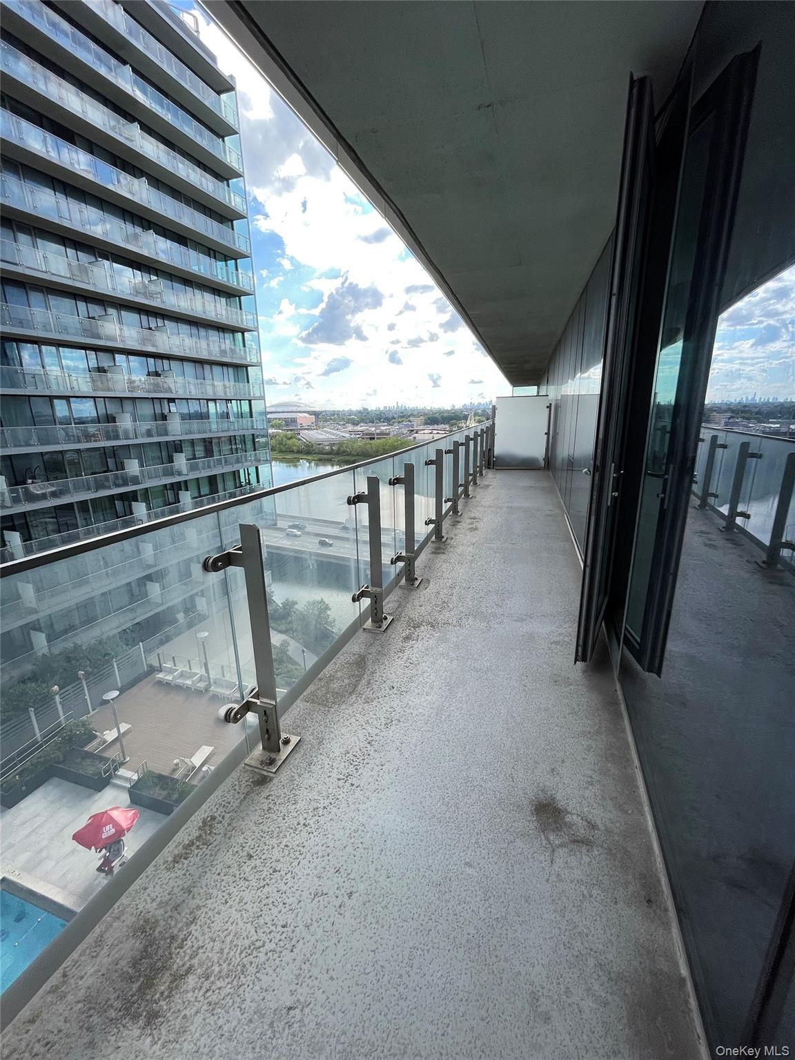 131-05 40th Road, Unit 15M photo 5