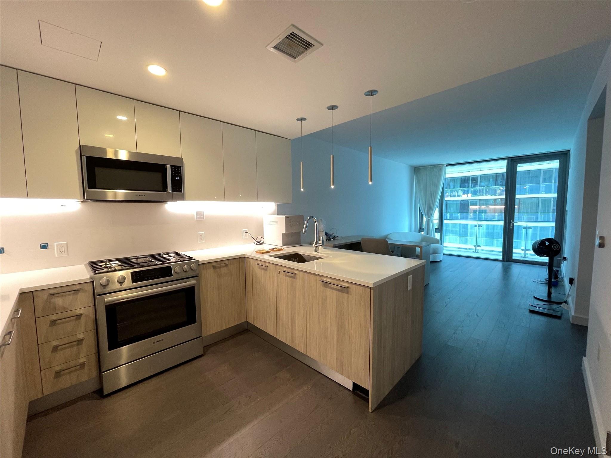 131-05 40th Road, Unit 15M photo 12