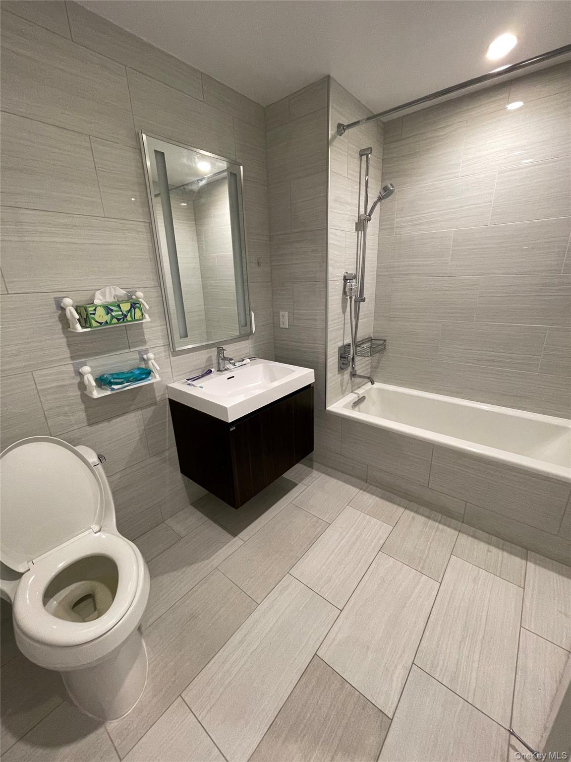 131-05 40th Road, Unit 15M photo 14