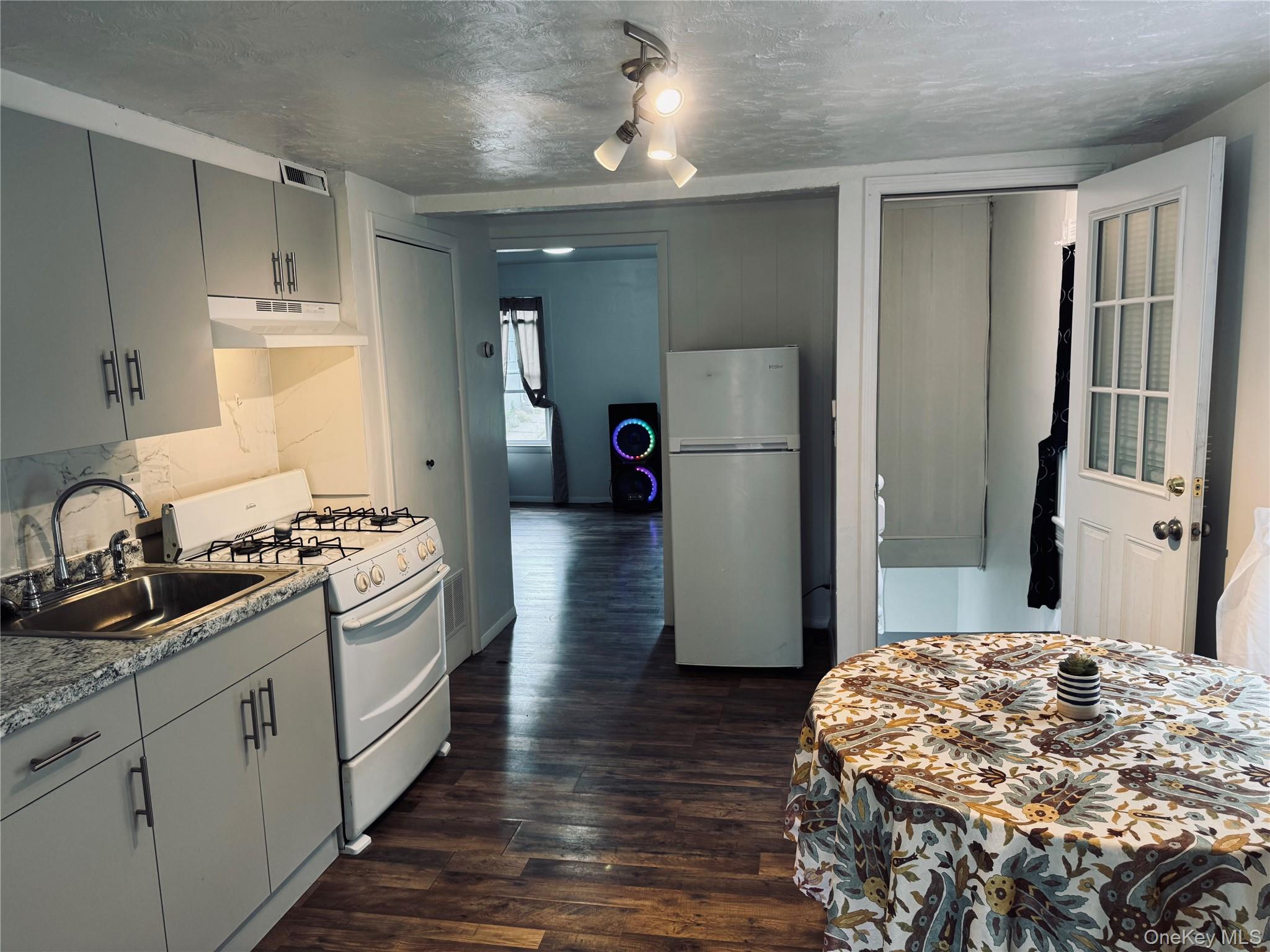 255 North Street, Unit 3 photo 3