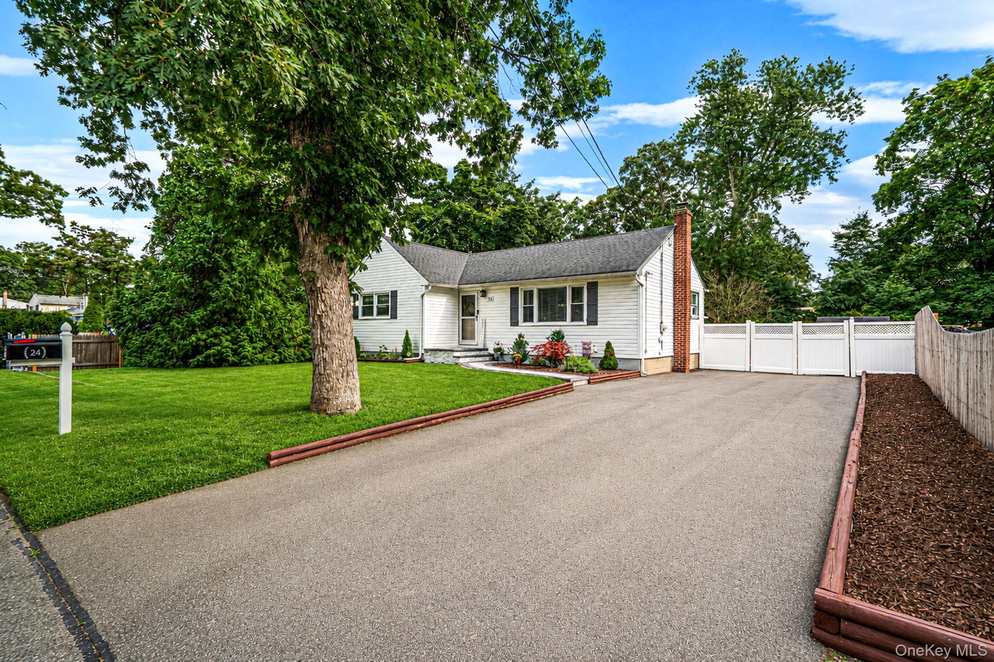 24 Alma Avenue – For Sale photo 2