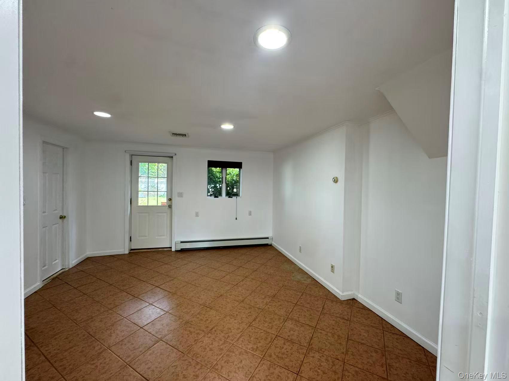 7 5th Place – For Sale photo 16