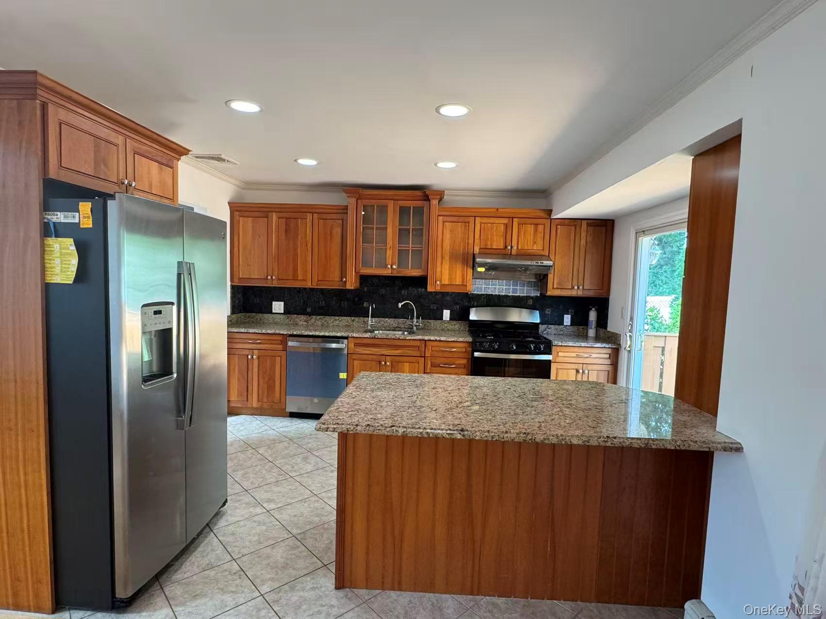 7 5th Place – For Sale photo 7