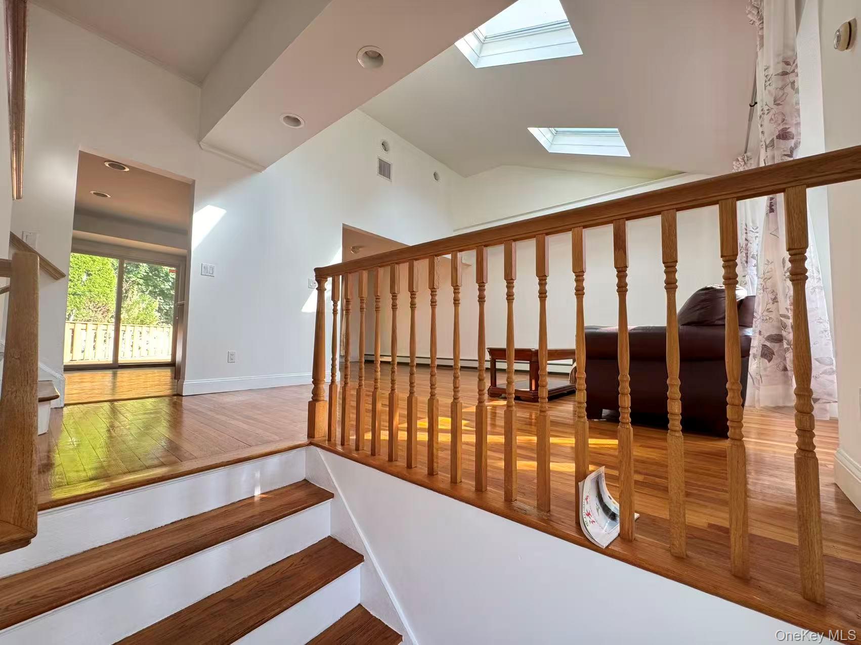 7 5th Place – For Sale photo 2