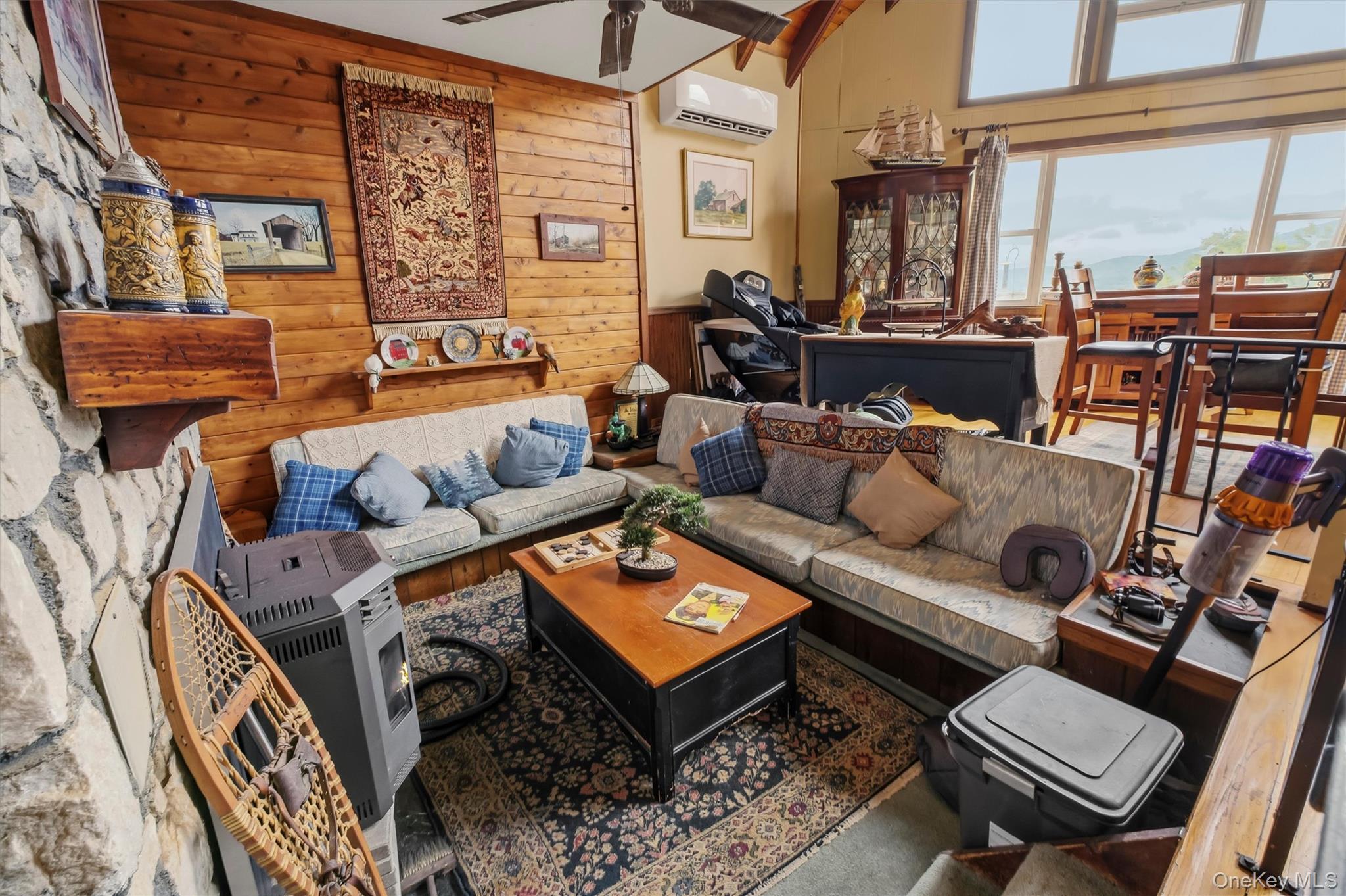 123 Stagecoach Pass – For Sale photo 14