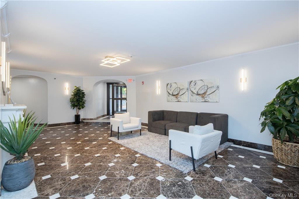 381 Broadway, Unit 1J photo 2