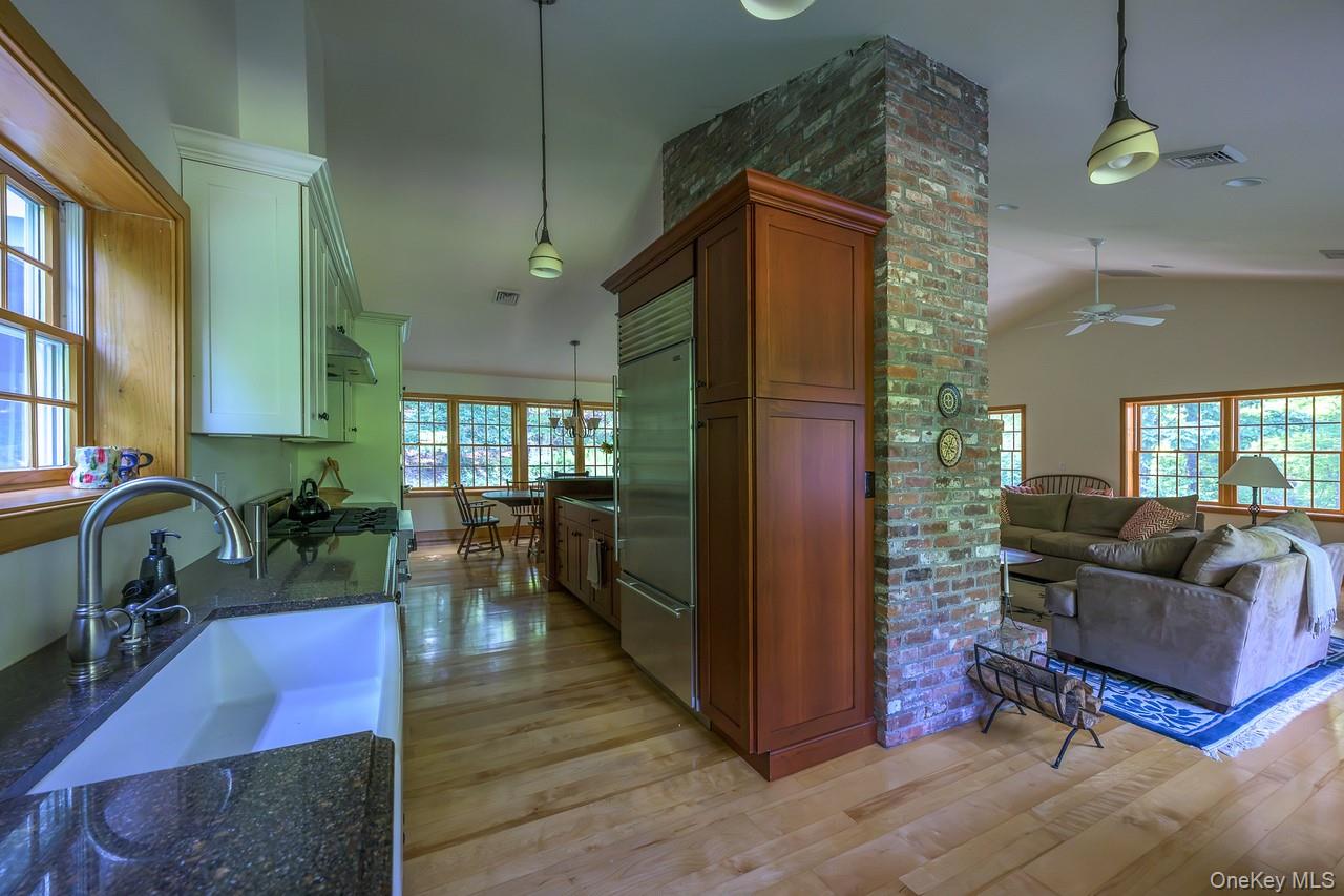 219 Roche Drive – For Sale photo 13