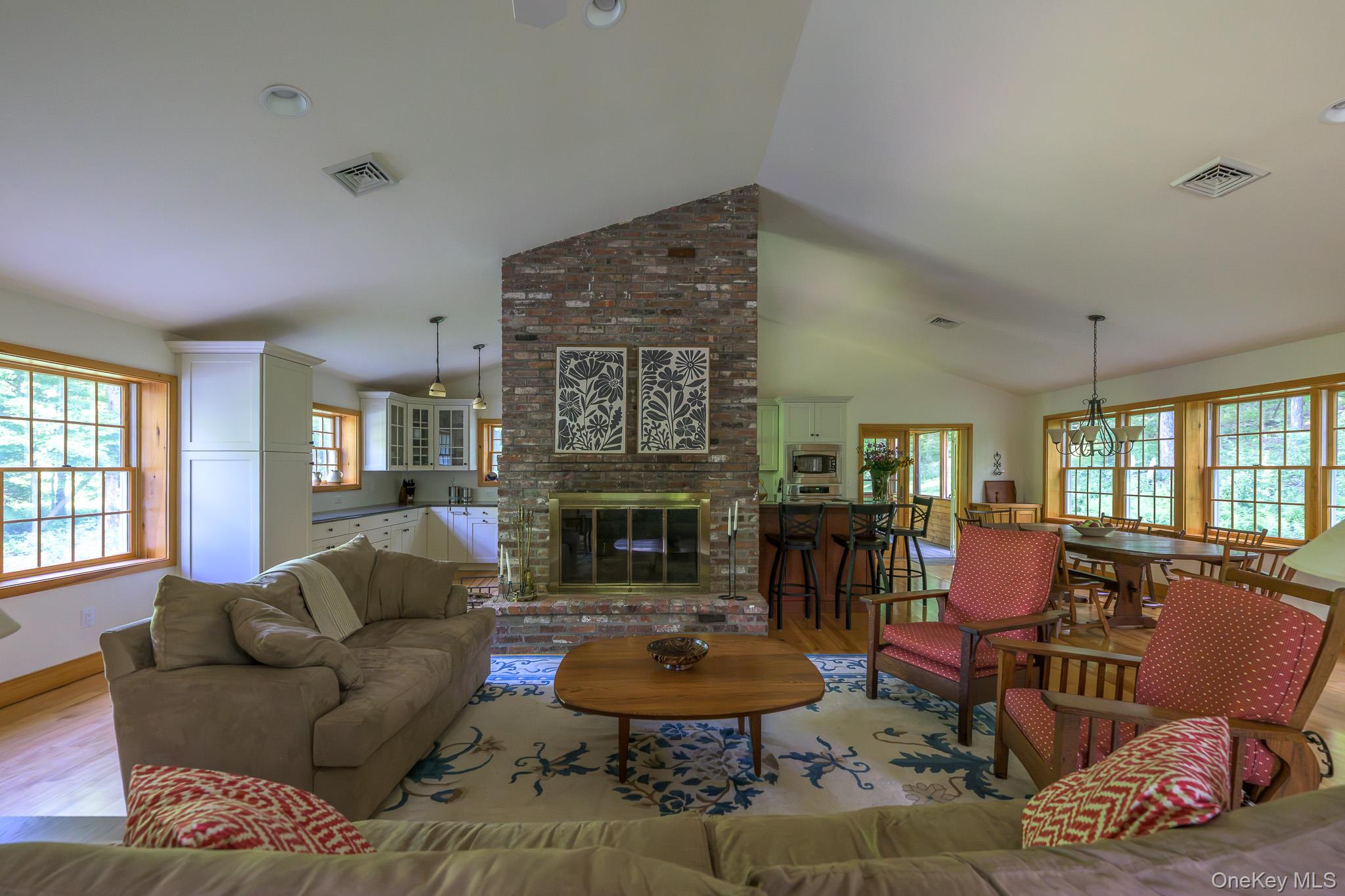 219 Roche Drive – For Sale photo 10