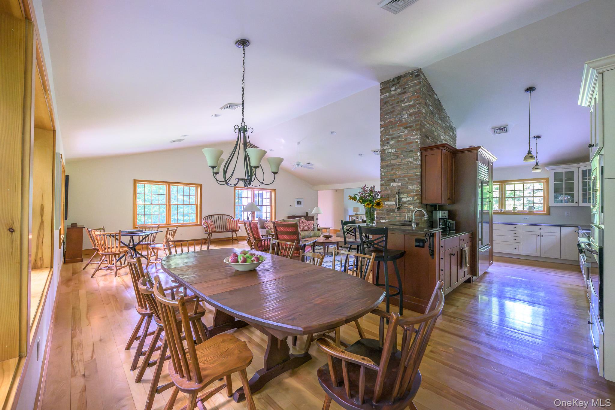 219 Roche Drive – For Sale photo 14