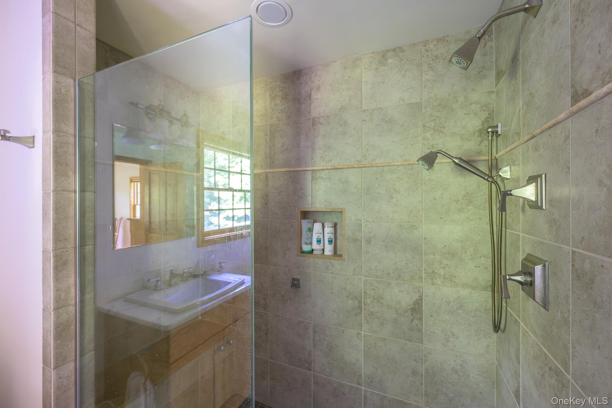 219 Roche Drive – For Sale photo 19