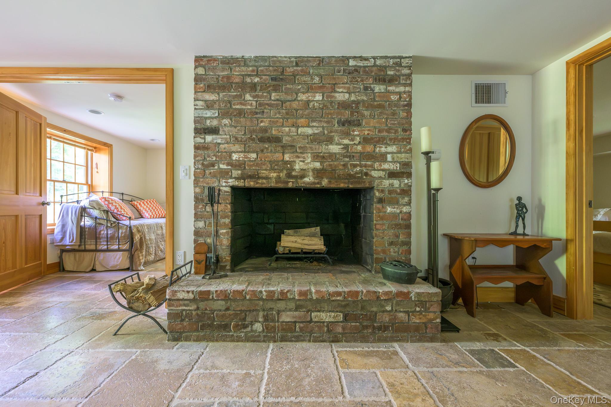 219 Roche Drive – For Sale photo 22