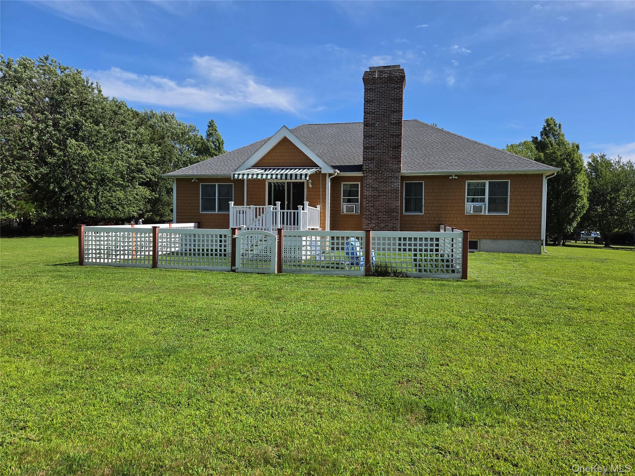 280 Marina Lane – For Sale photo 3