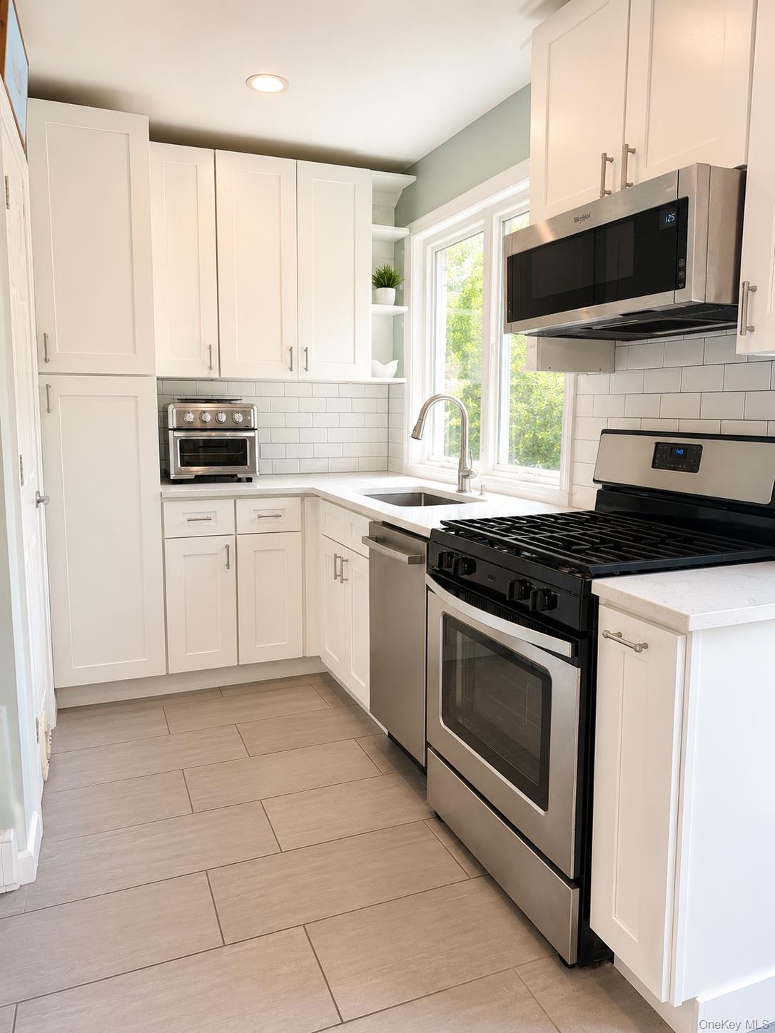 24 Wisconsin Street – For Rent photo 5