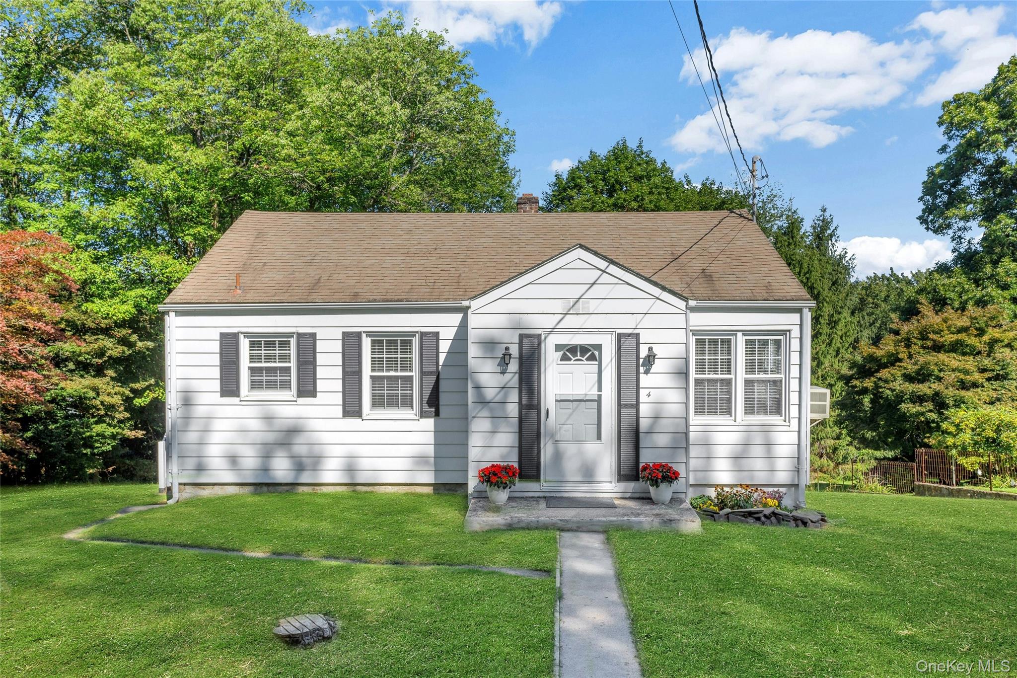 4 Crescent Drive – For Sale