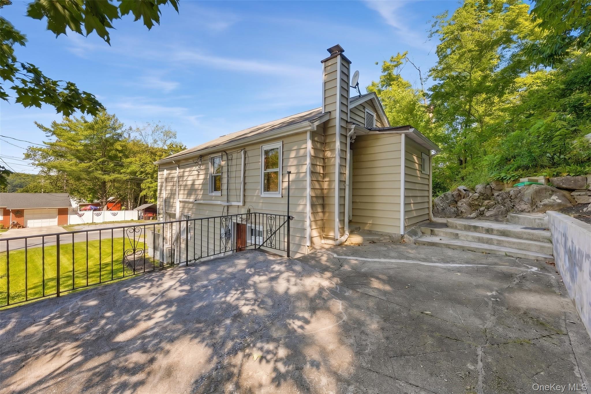 12 Montrose Drive – For Sale photo 27