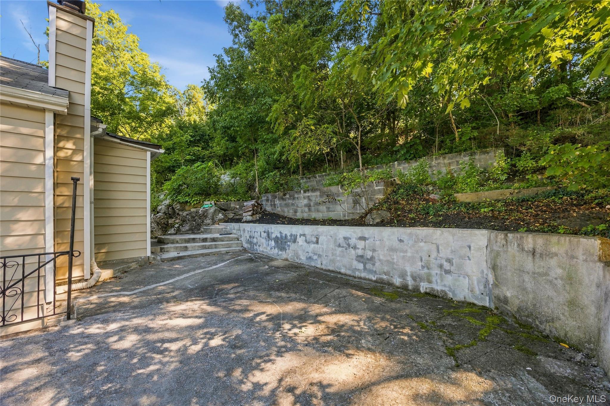 12 Montrose Drive – For Sale photo 28