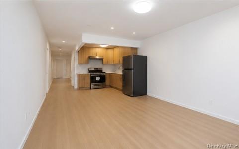 39-55 57 Street, Unit 3 photo 2