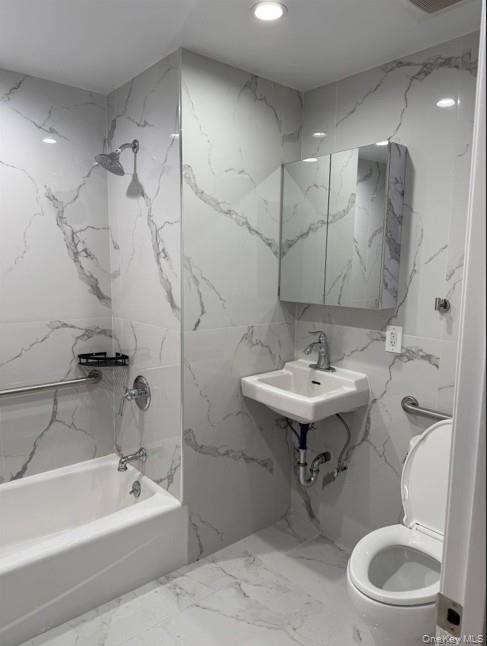 39-55 57 Street, Unit 3 photo 13