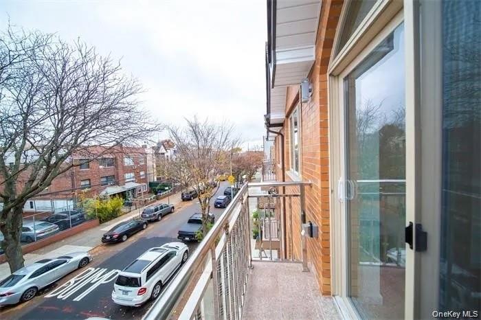 39-55 57 Street, Unit 3 photo 6