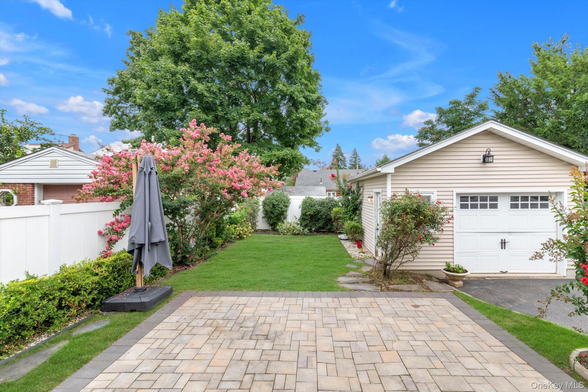 21 Hampton Avenue – For Sale photo 12