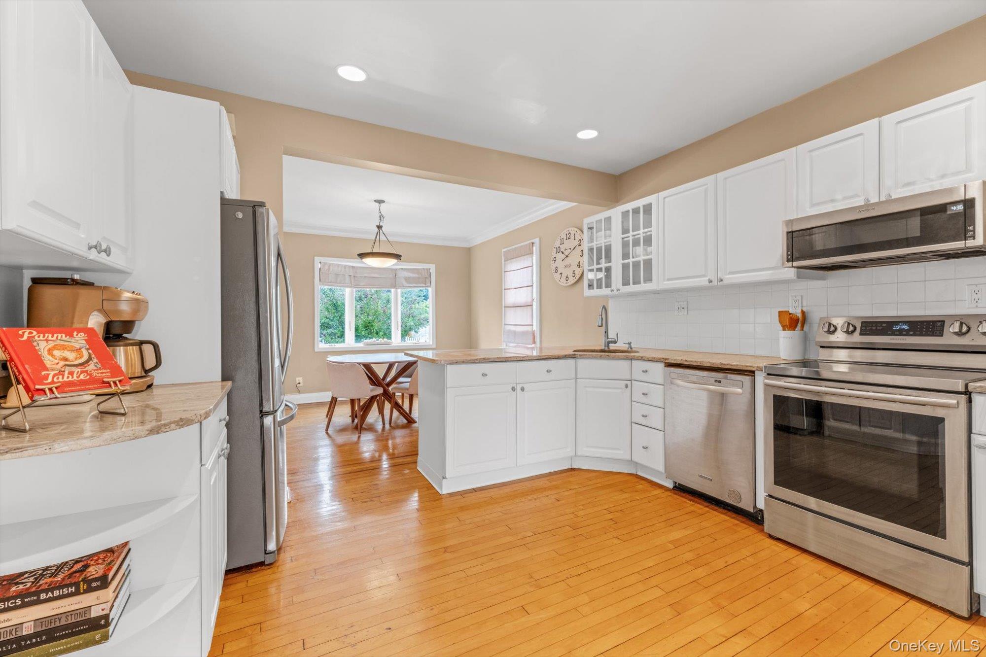 21 Hampton Avenue – For Sale photo 8