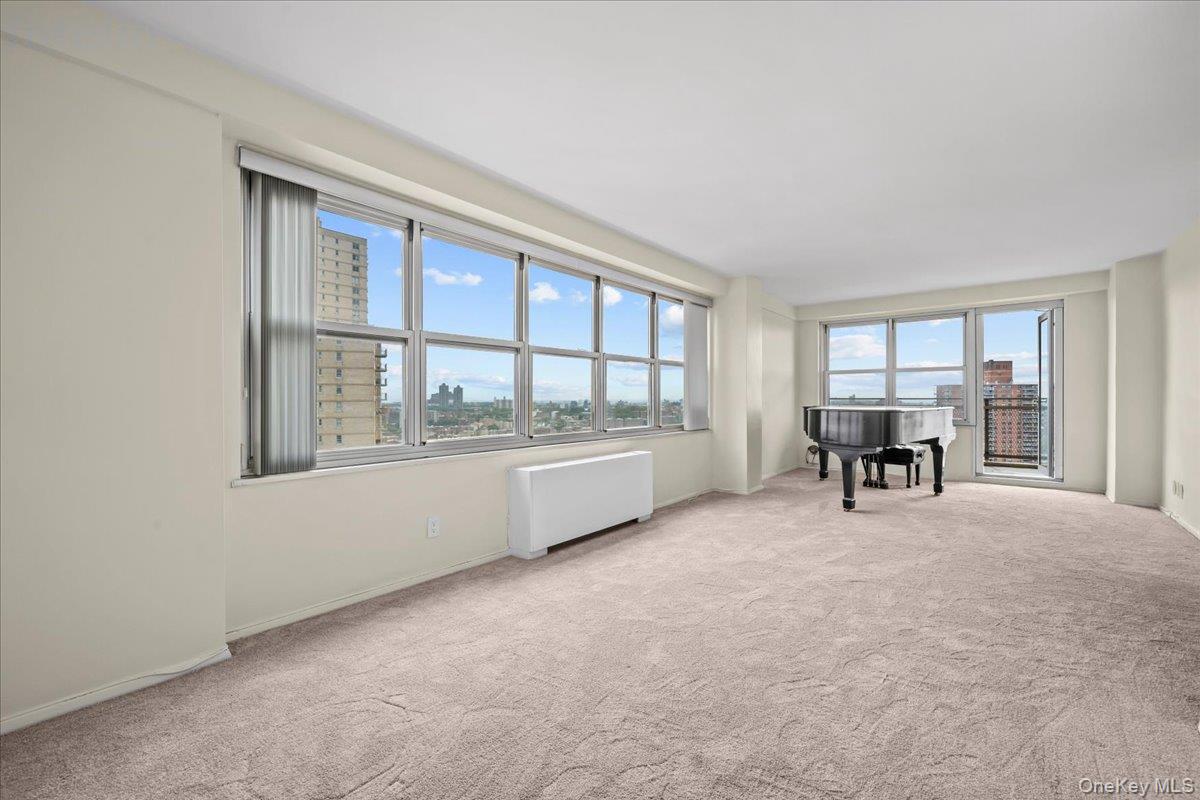 555 Kappock, Unit 21d photo 3