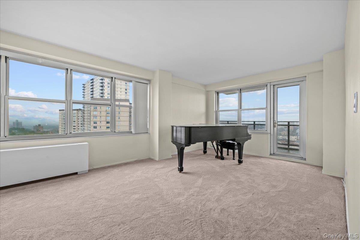 555 Kappock, Unit 21d photo 6
