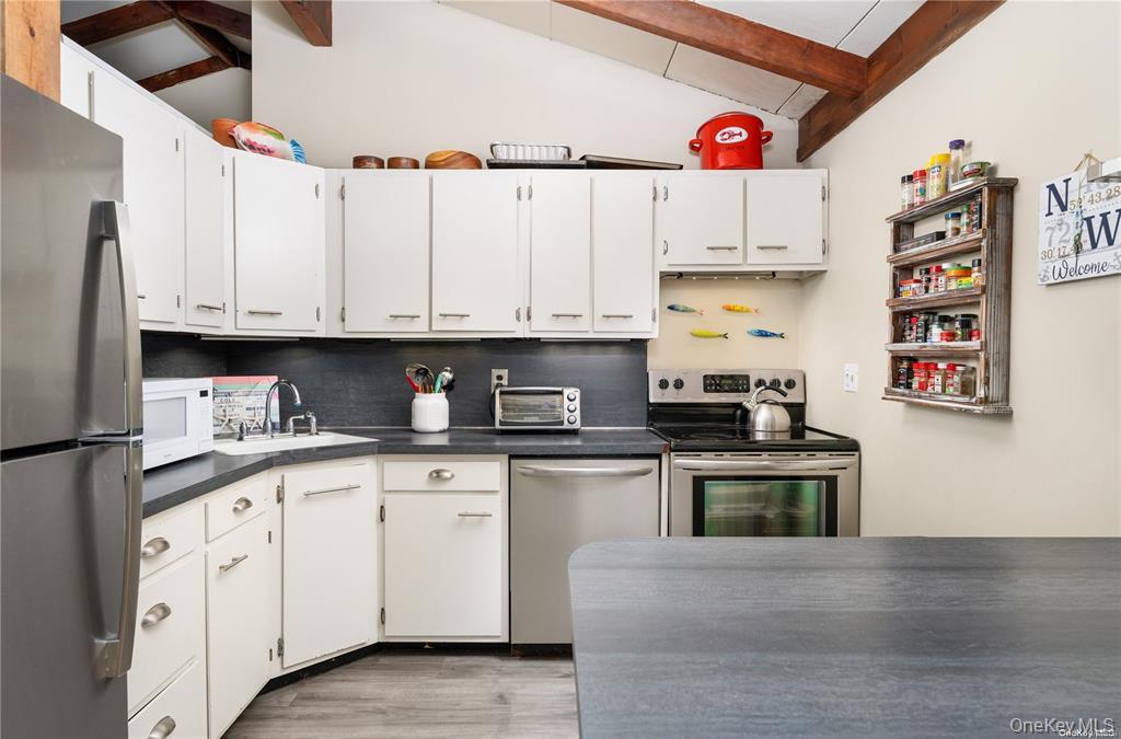 102 Fanning Avenue – For Rent photo 10