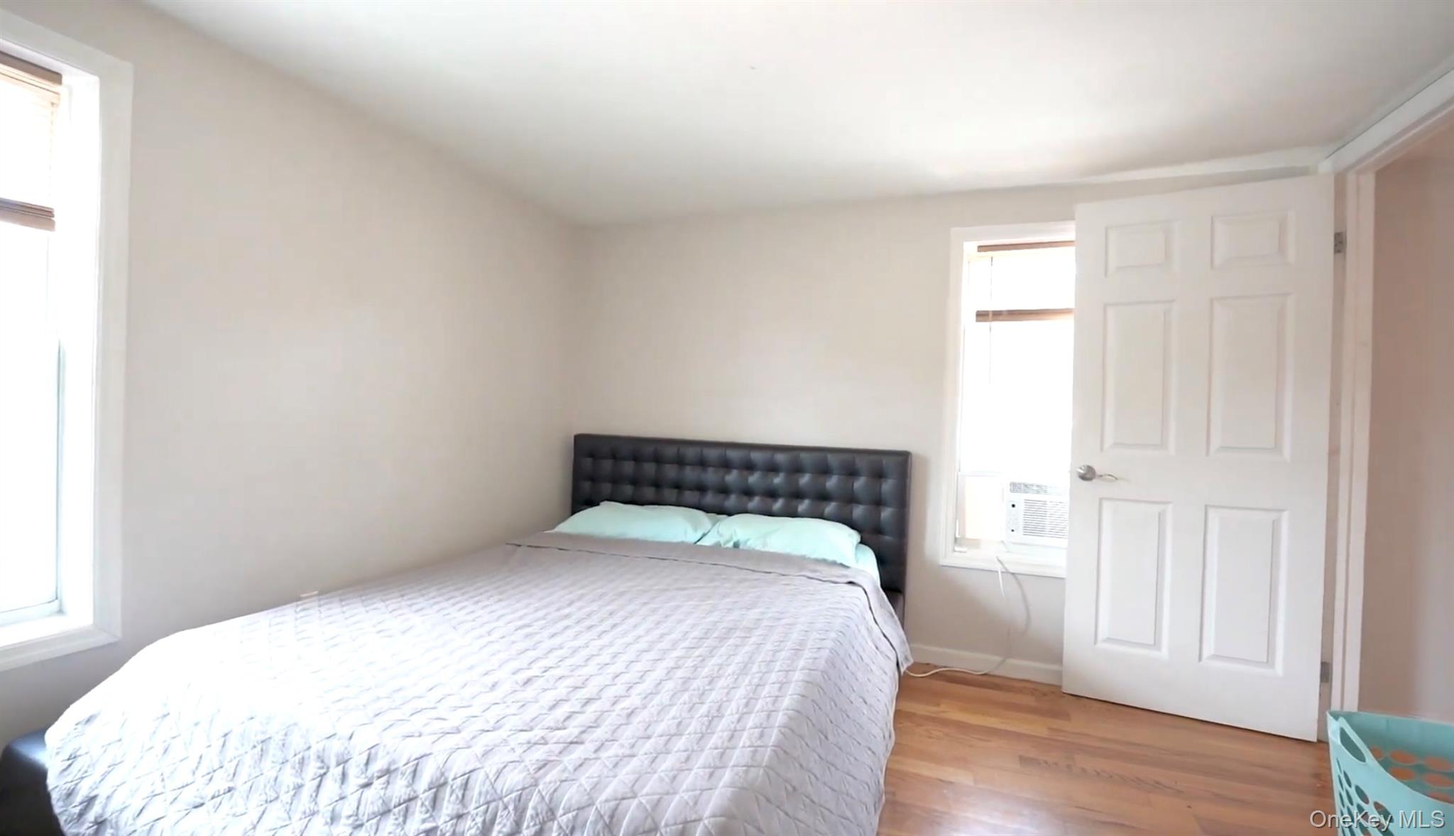 752 E 222nd Street – For Sale photo 13