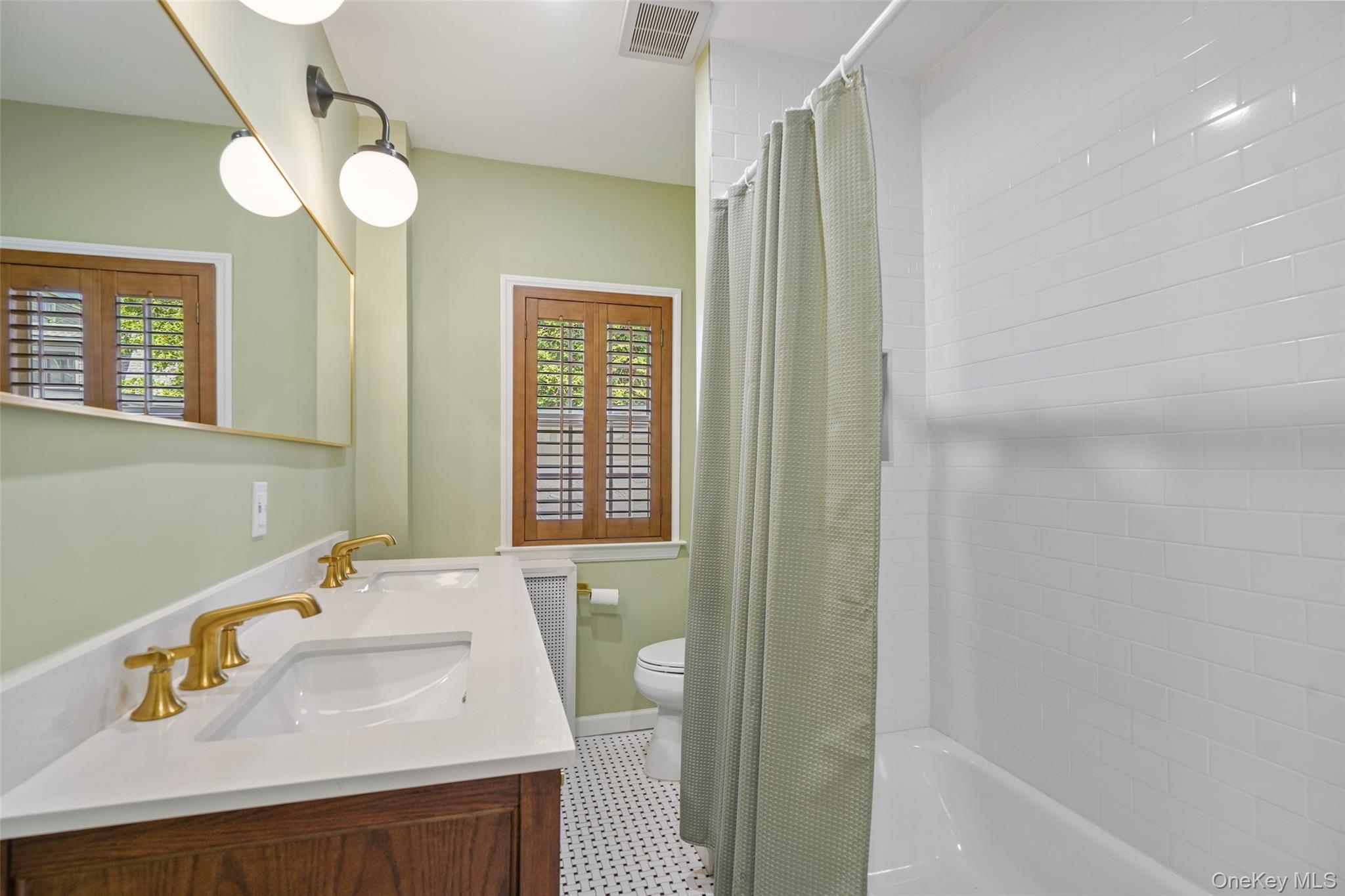 319 Oakland Beach Avenue – For Rent photo 15