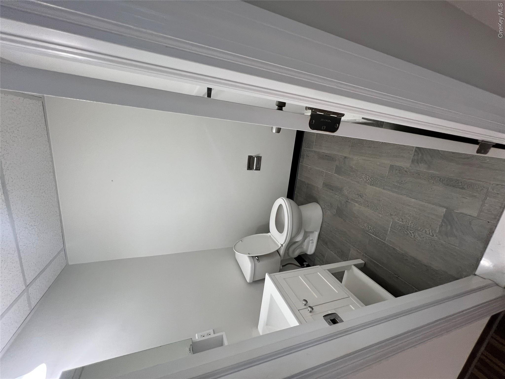 345 Windsor Highway – For Rent photo 5