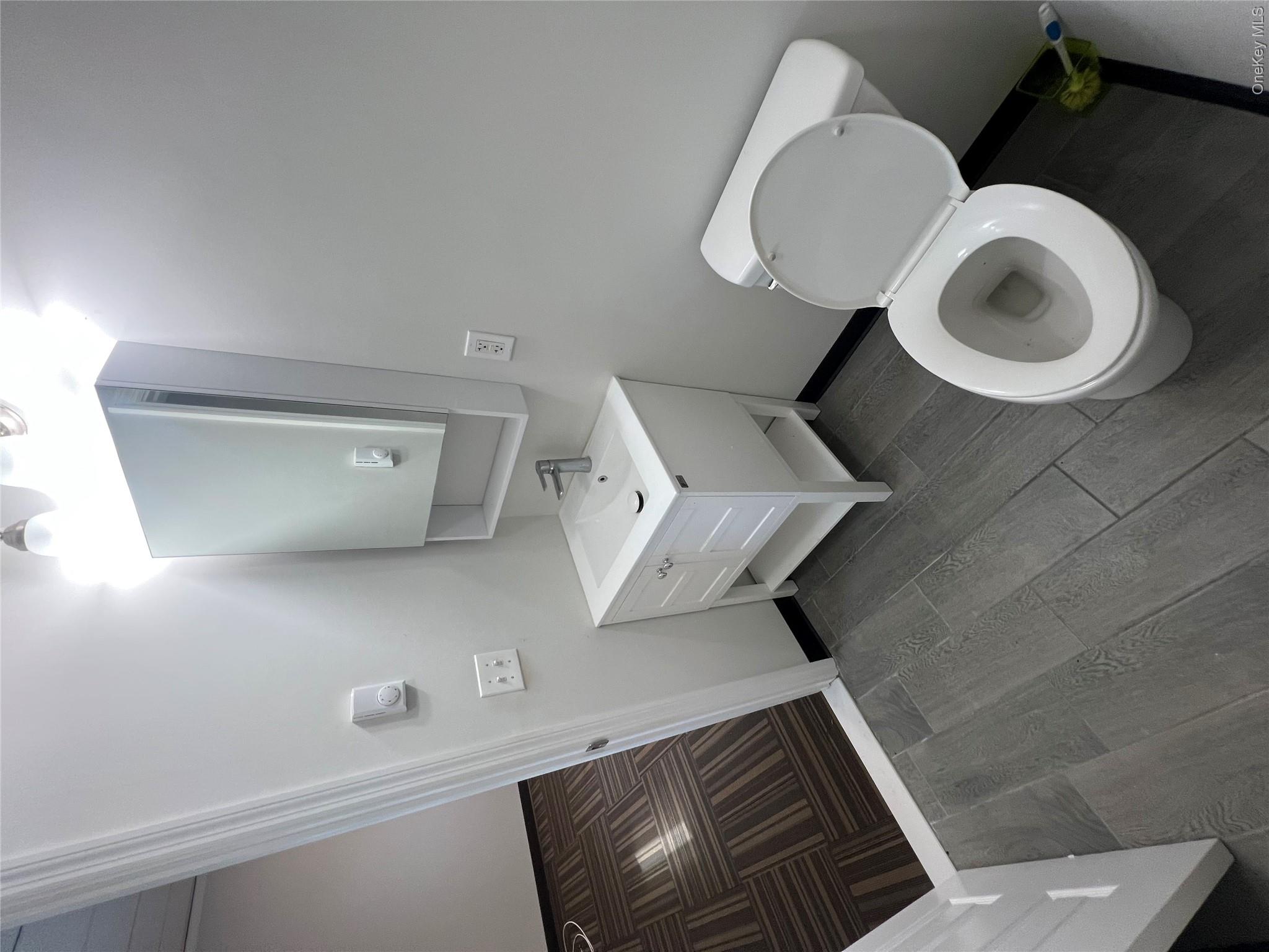 345 Windsor Highway – For Rent photo 6
