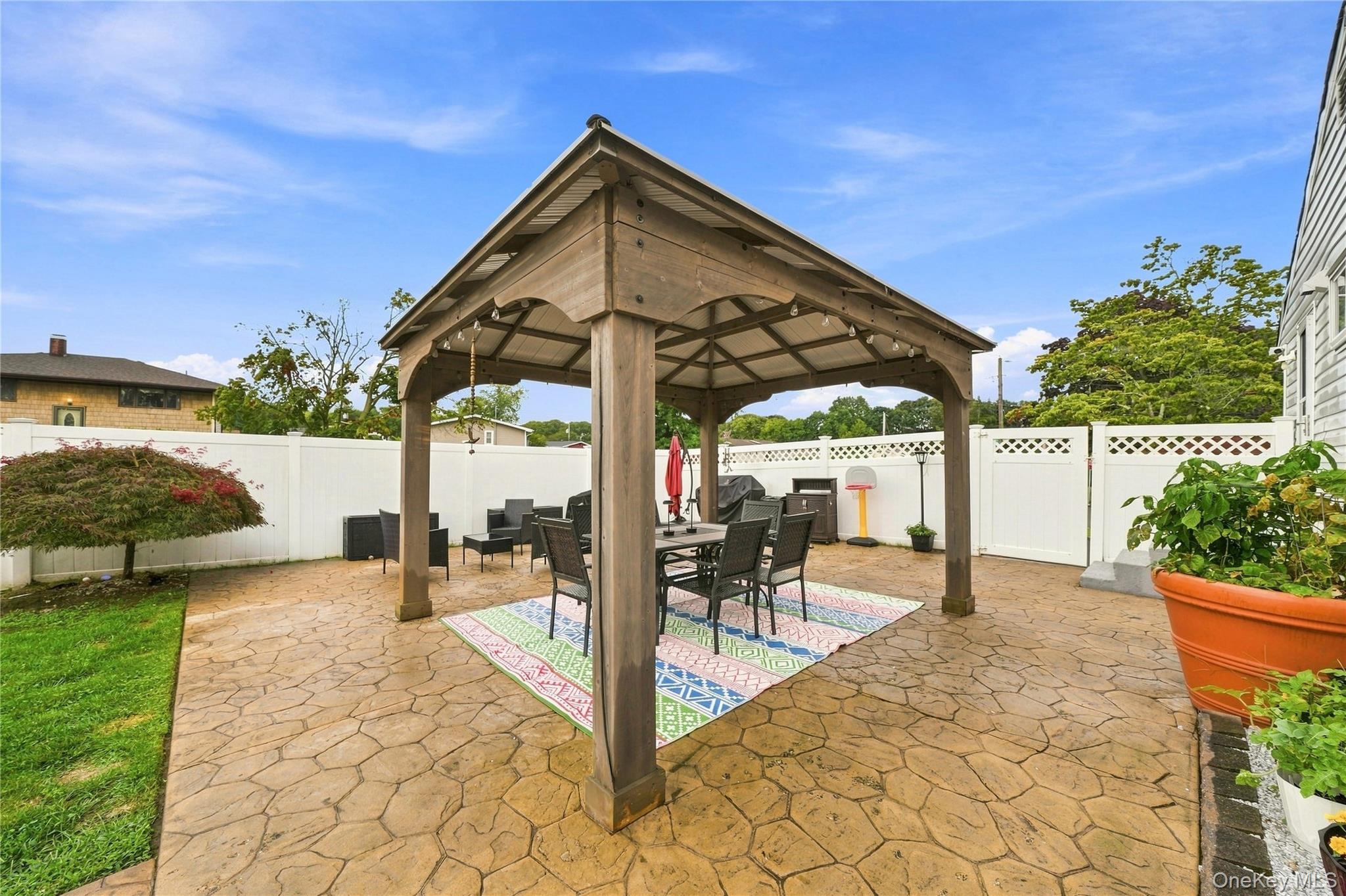 5 Talbot Lane – For Sale photo 45