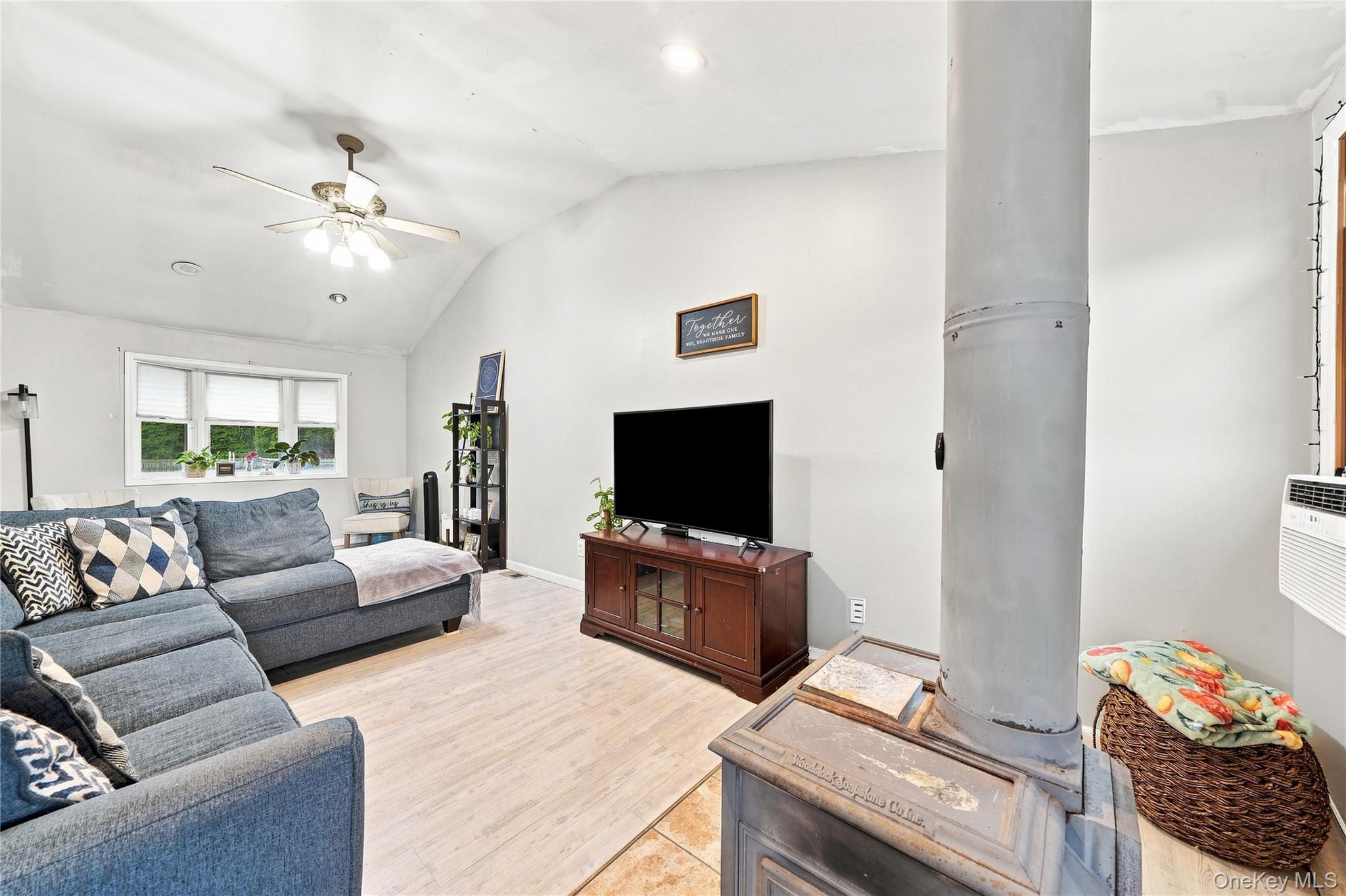 5 Talbot Lane – For Sale photo 17