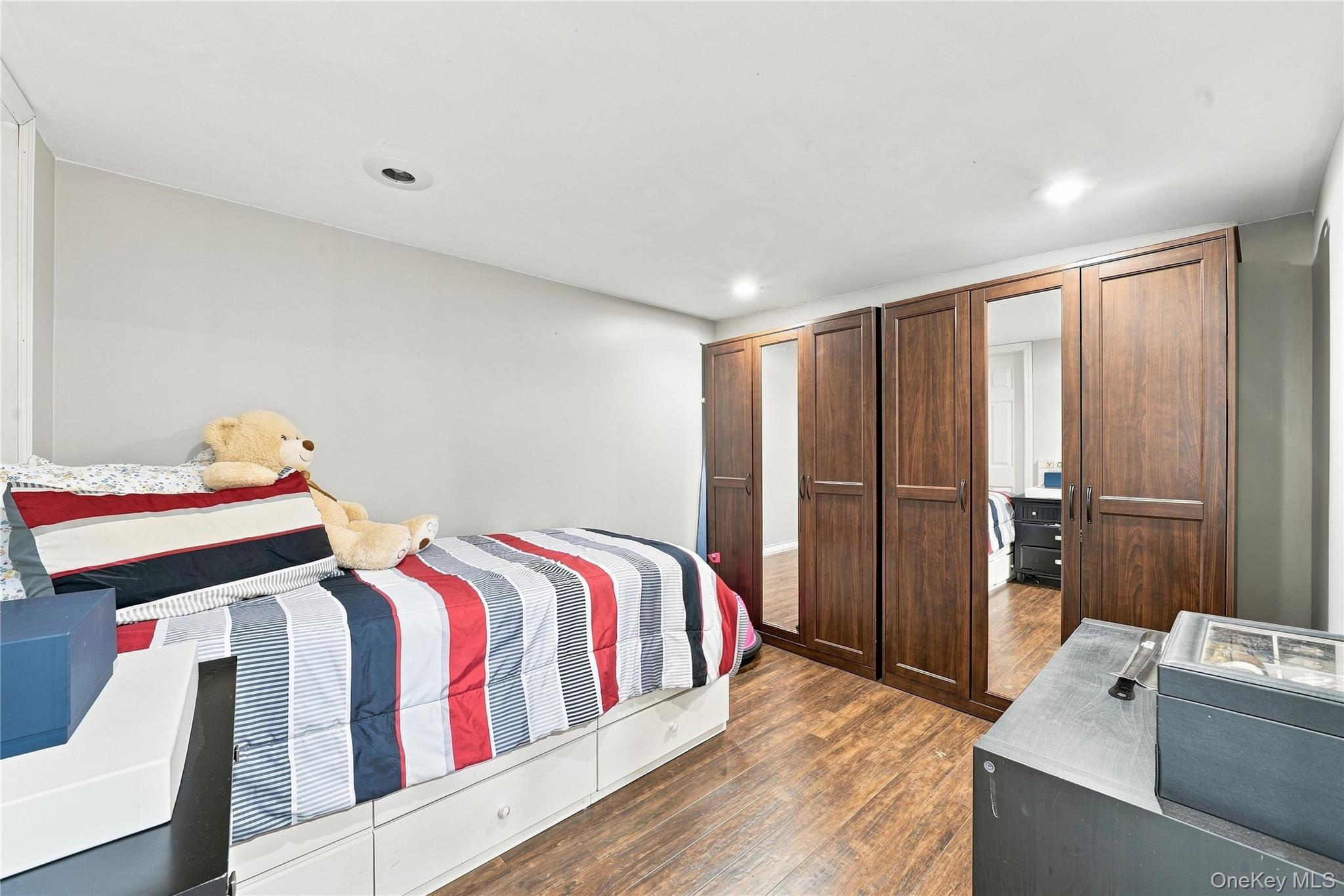 5 Talbot Lane – For Sale photo 38