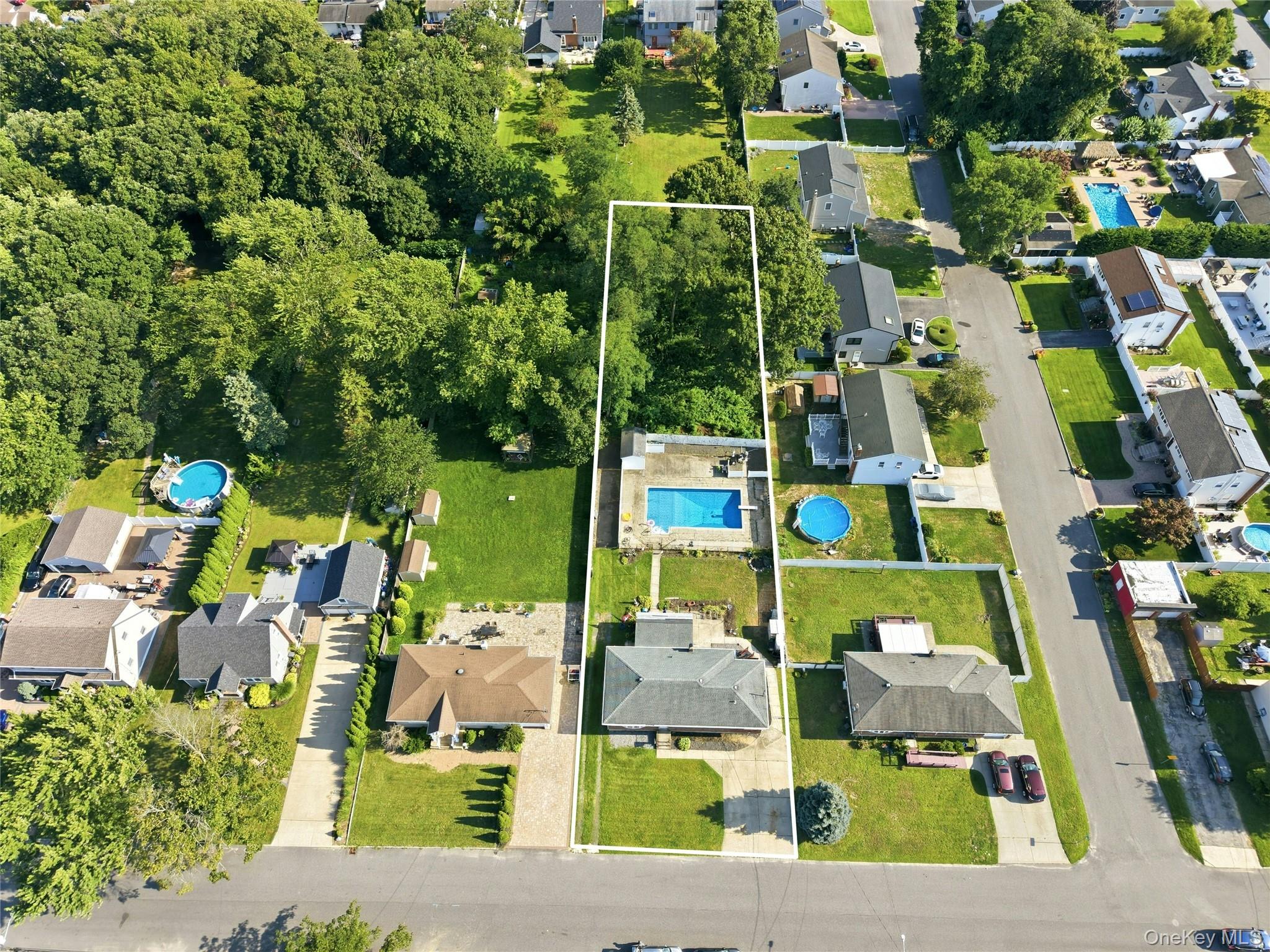 1035 Tooker Avenue – For Sale photo 8