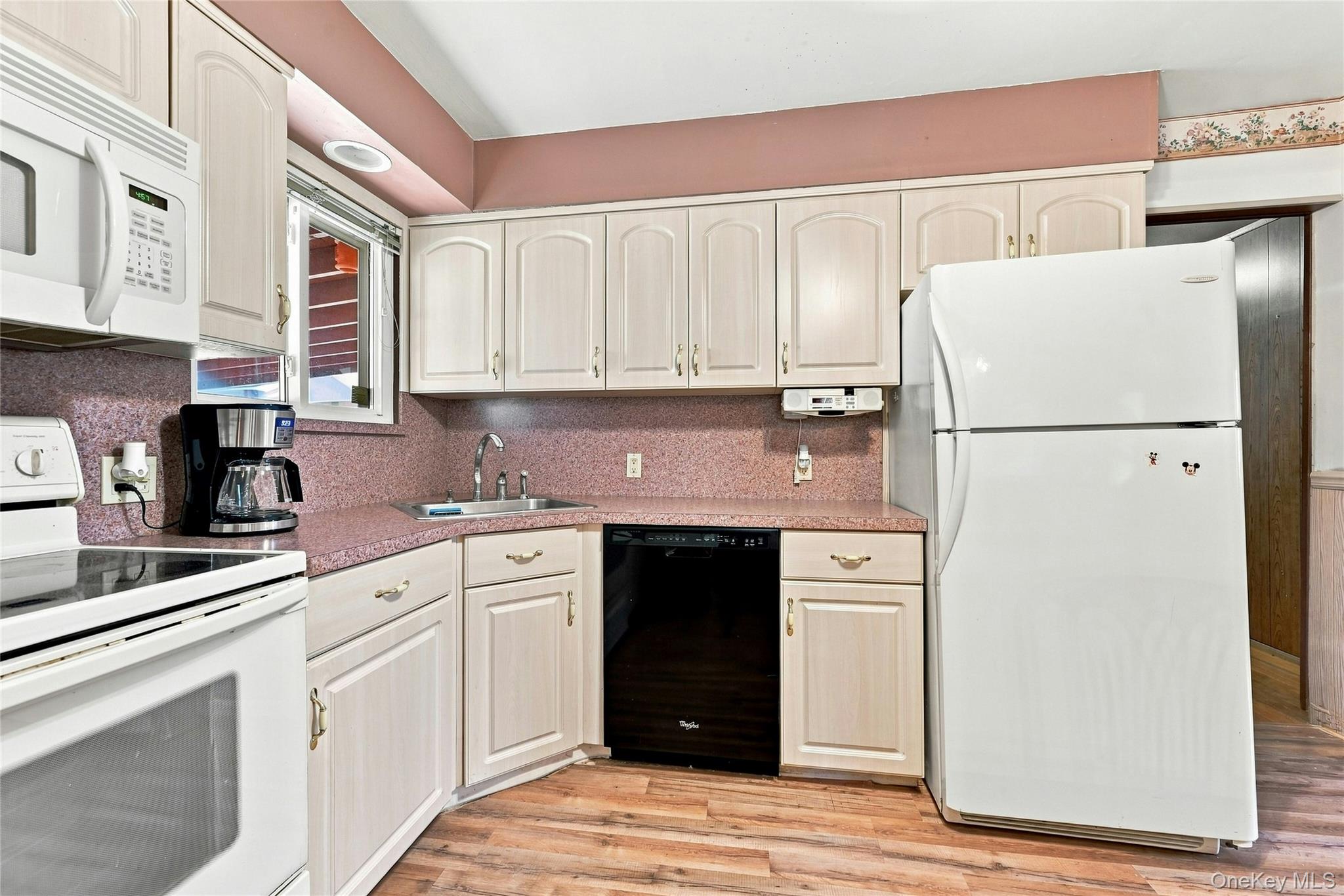 1035 Tooker Avenue – For Sale photo 16