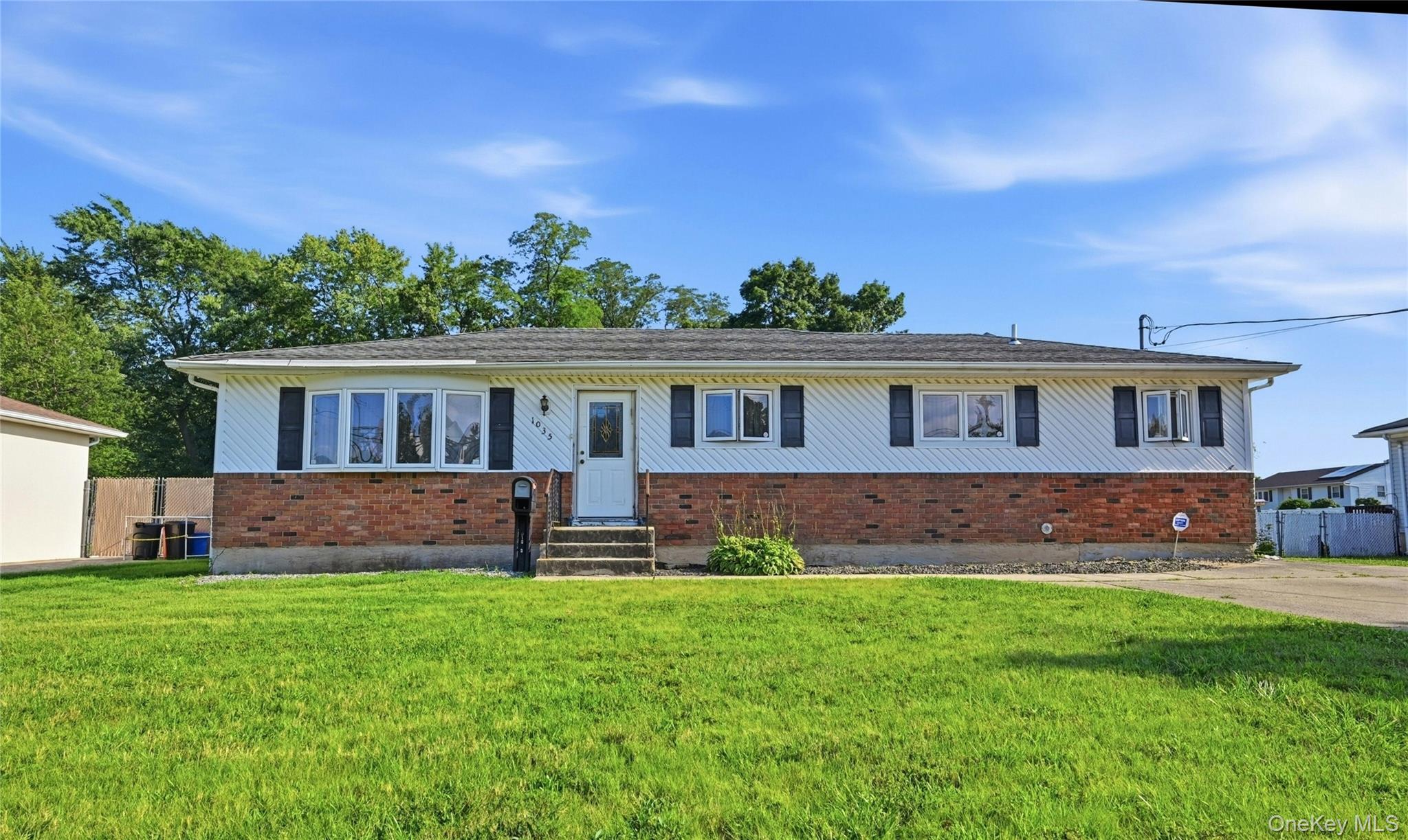 1035 Tooker Avenue – For Sale photo 2