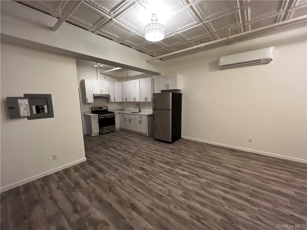 102 North Street, Unit 4 photo 2