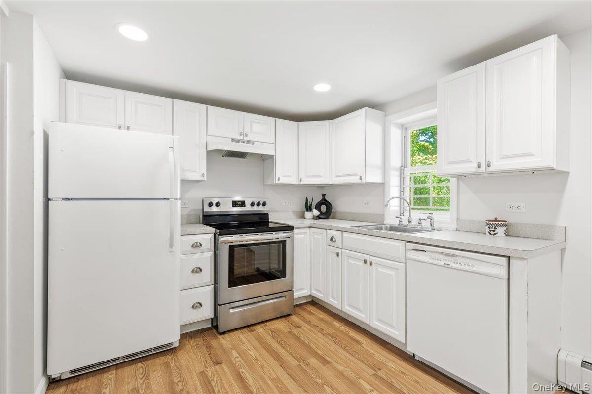221 Park Avenue E – For Sale photo 20