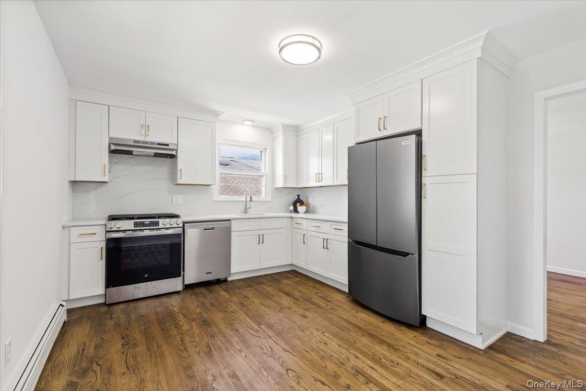 221 Park Avenue E – For Sale photo 29